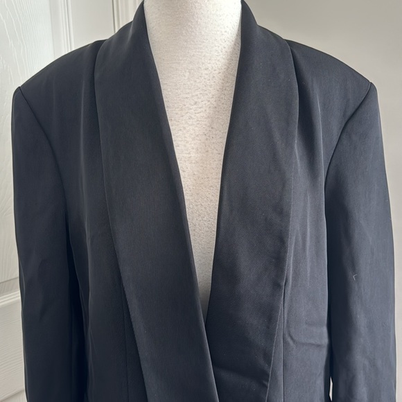 Zara Studio long sleeve black open blazer, size M - Picture 2 of 12